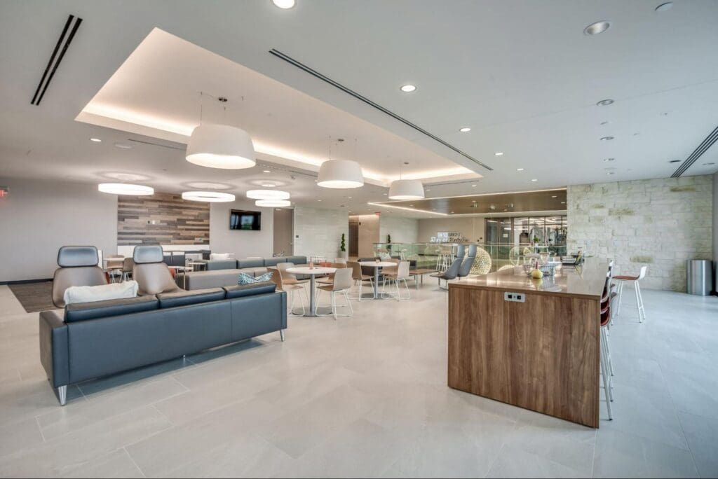 What Do I Need To Rent A Salon Suite In Dallas, TX? how to navigate negative reviews to upgrade beauty professionals business growth in fort worth