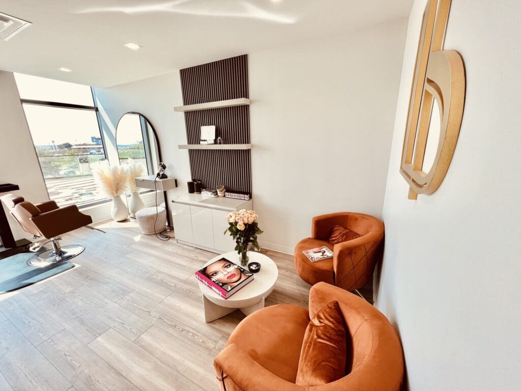 When starting you beauty business, its hard to decide whether to go solo practice or opt for a shared space. The business model varies and will require a different setup to start. Cachet Salons & Spa is the top rated Lewisville shared suite and Fort Worth salon suites. Hair salon suites for rent in Lewisville, lewisville salon suites, salon suites near carrollton. 