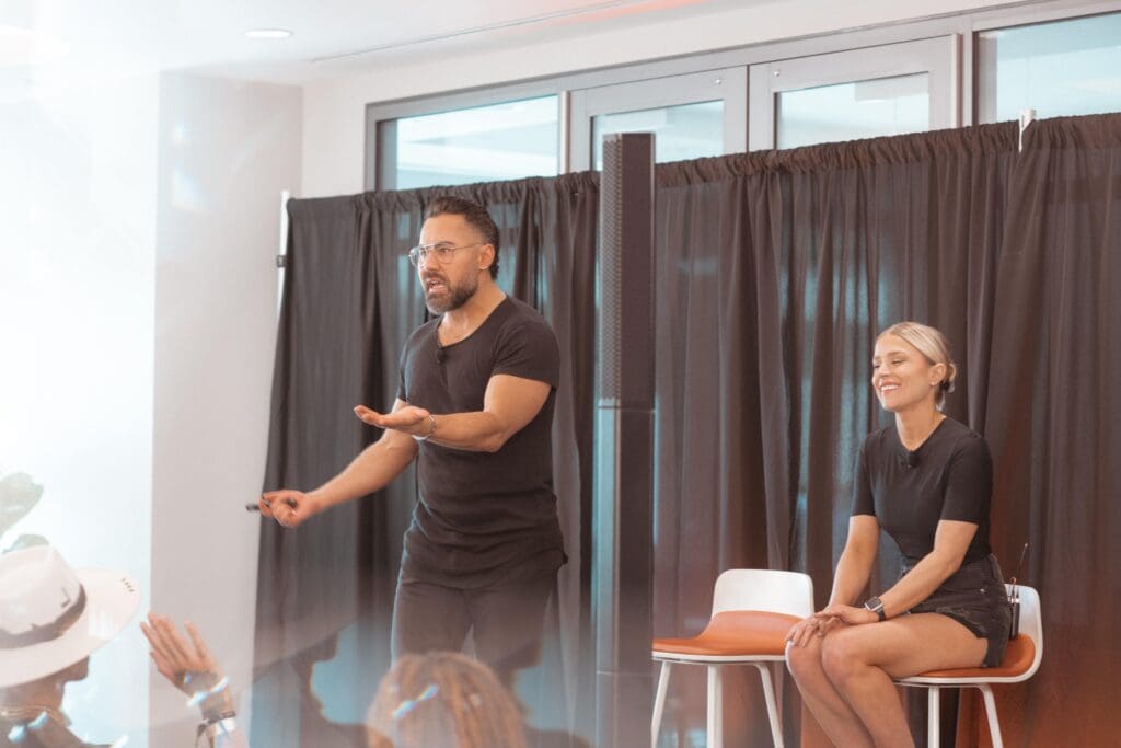 Explore the gold standard in Dallas-Fort Worth salon studios with Cachet Salons & Spa's luxury salon suites. Beauty Entrepreneur can rent our Fort Worth salon suites to run their individual beauty business. Lewisville salon suites, Fort Worth salon suites, salon studios near Westover.