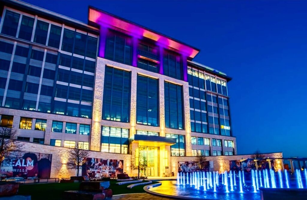 Making the lewisville salon transition for business ownership, gaining financial independence with this career change. Cachet Salons & Spa is the best salon suites in Lewisville, fort worth salon suites, hair salon suites in Fort Worth, lewisville salon studios for rent. 